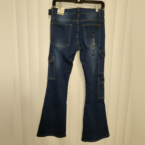 NWT Celebrity ace Blue denim low rise cargo flare jeans size 11 - Picture 2 of 5